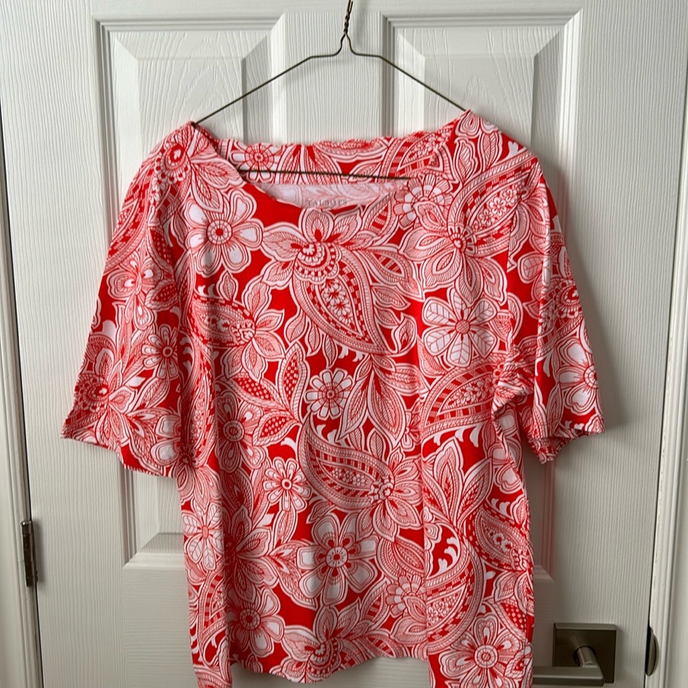 Talbots scalloped neck Tshirt Pima Cotton